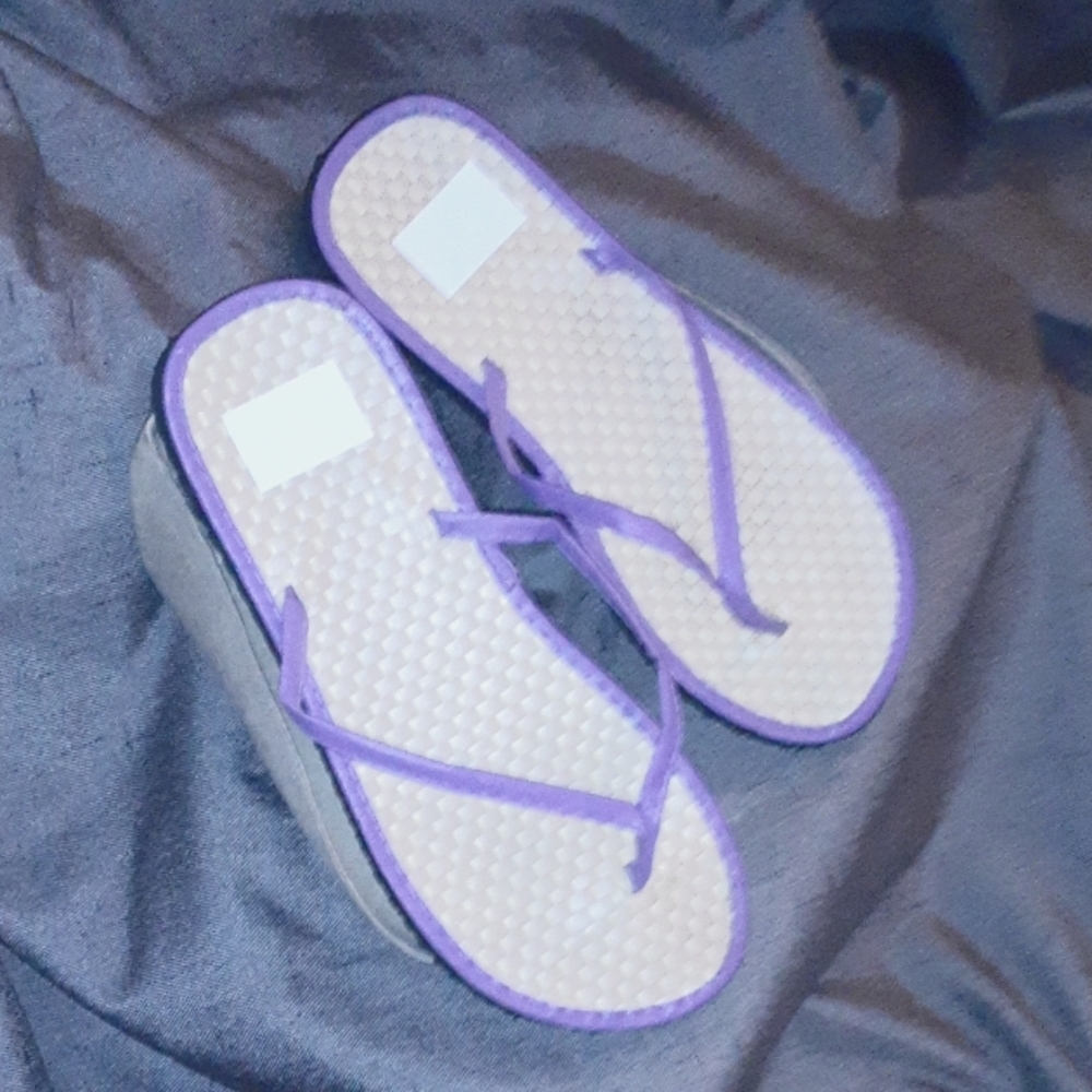 Women's Flip Flop Sandals      Size 8